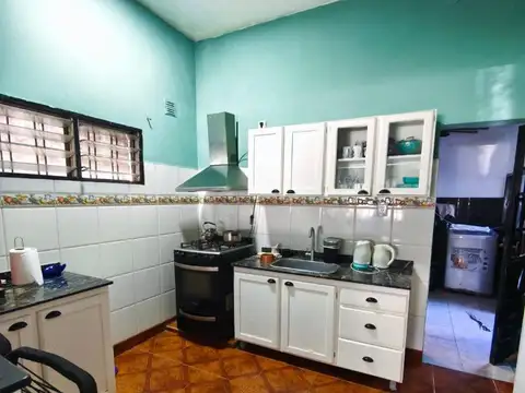 Casa 5 ambientes con 2 baños