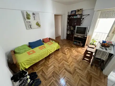 Venta. 2 Ambientes. Reciclado. Luminoso. Roosevelt y Conde