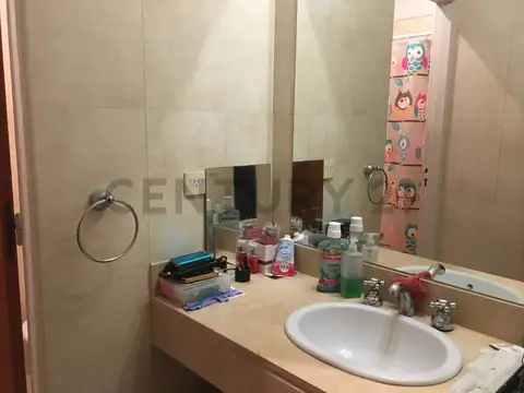 Departamento 5 ambientes con 2 baños