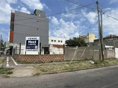 Terreno en Venta 20  mts Fondo