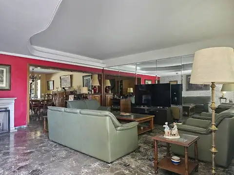 Casa 7 ambientes con 6 baños