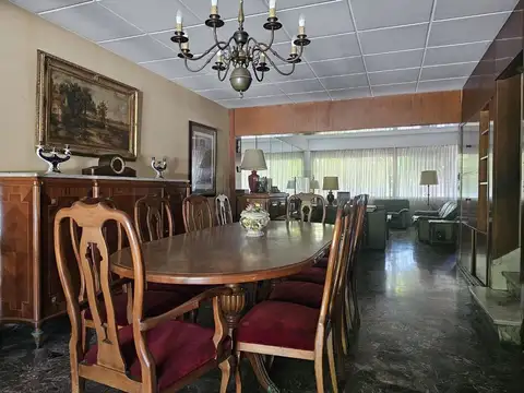 VENTA CASA 4 DORMITORIOS 2 PLANTAS SAAVEDRA PILETA