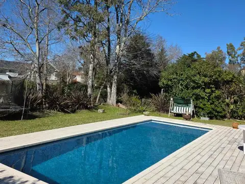 Autopista Doctor Ricardo Balbín km33 100