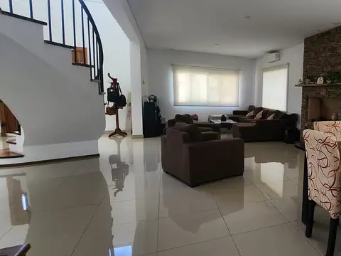 Casa  en Venta en San Gabriel, Villanueva, Tigre
