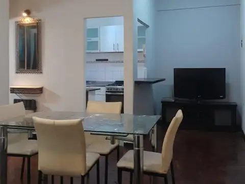 Depto. de 2 ambientes con patio.