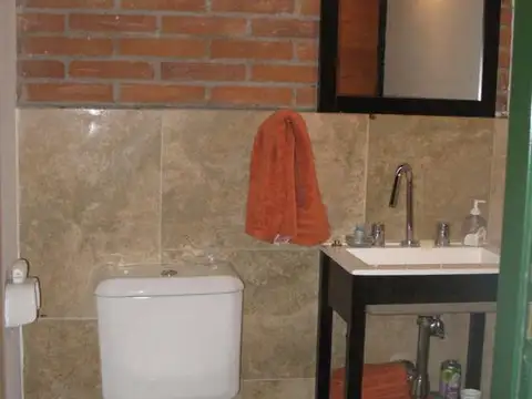 Oficina en Alquiler con 1 cochera