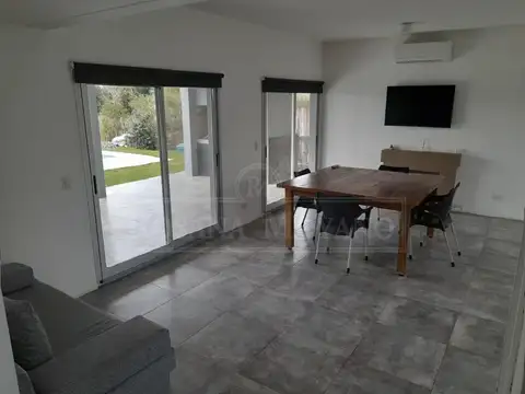 Casa 4 ambientes con 4 baños