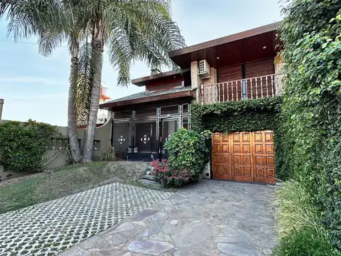 Lisandro de la Torre 900