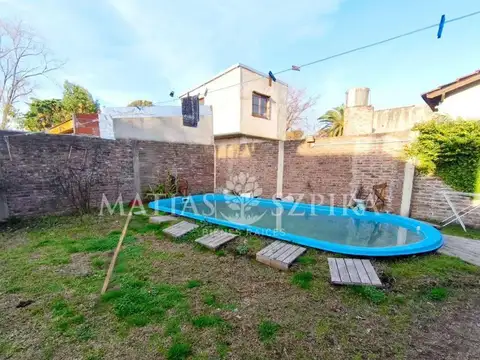 Casa 6 ambientes con 2 baños