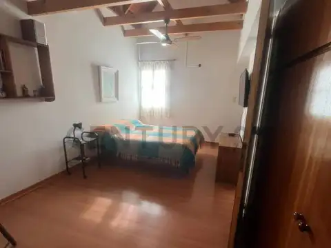 27 entre 72 y 73. Dúplex en venta