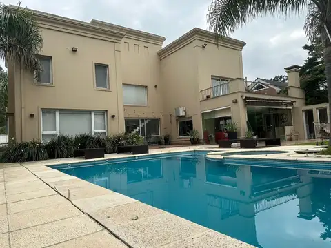 CASA EN ALQUILER EN CAMPOS DE ÁLVAREZ 6 AMBIENTES