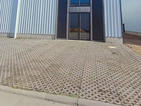 Depósito en Alquiler de 1066 m2 en Benavidez
