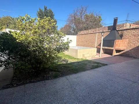 VENTA CASA 3 DORMITORIOS DORREGO - GUAYMALLEN