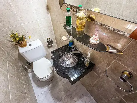 Casa 4 ambientes con 3 baños