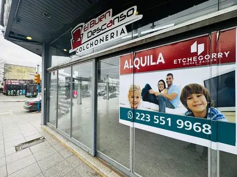 Local en alquiler en Juan B Justo 3900
