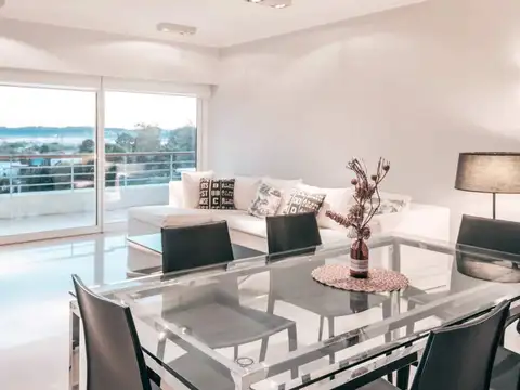 Rambla Doctor Claudio Williman 100