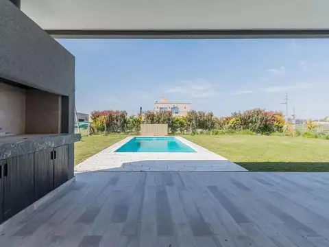 Casa en venta Countries/B.Cerrado (San Vicente) santo domingo 4 dormitorios galería pileta parrilla