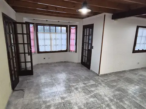 Casa en Alquiler al Sureste