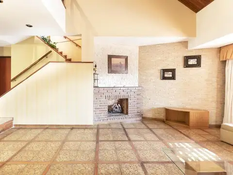 VENTA CASA 5 AMB 275 M2 GARAGE TERRAZA VALENTIN ALSINA