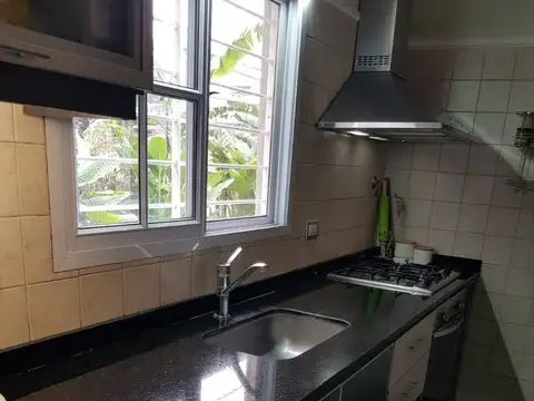 CASA 3 AMBIENTES EN VENTA MORENO PATIO LOTE PROPIO