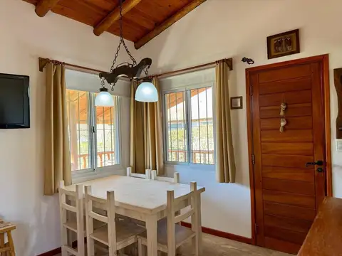 Casa 3 ambientes con 2 baños