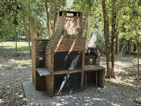 Casa en Venta con 4 cocheras