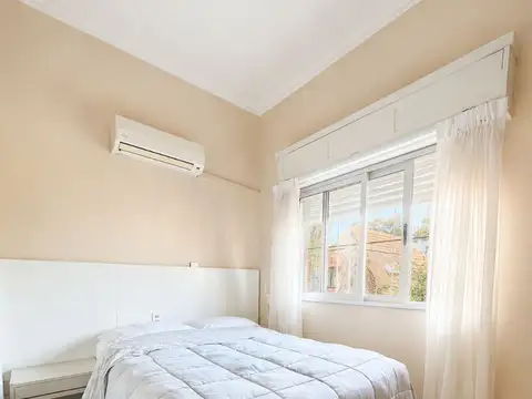 VENTA CASA 5 DORMITORIOS CON JARDIN EN PUNTA GORDA