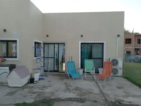 Casa 3 ambientes con 1 baño