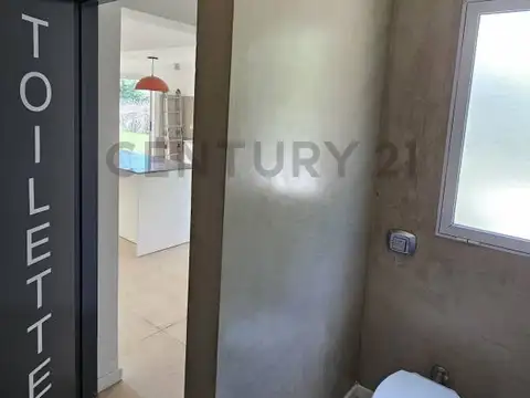 Venta Casa en barrio cerrado La Cesarina de 4 ambientes