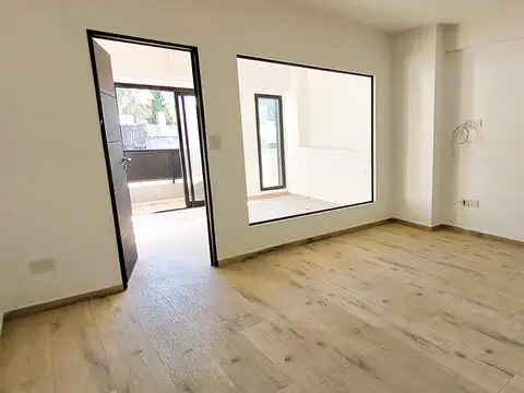 Olegario Víctor Andrade 100, Piso 1