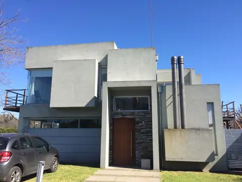 Hermosa casa moderna en Village del Parque en venta y alquiler