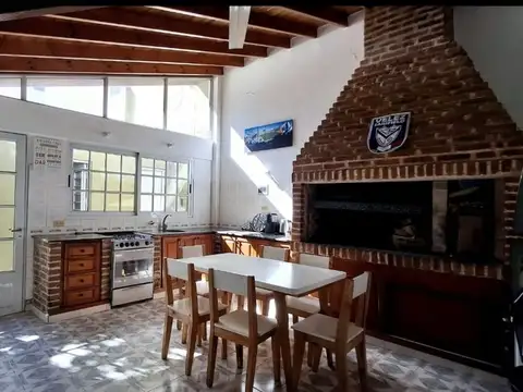 VENTA PH 3 AMB DOBLE PATIO, JARDIN Y QUINCHO!