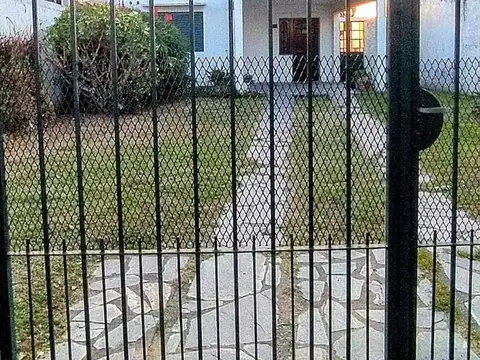 521 e/ 116 y 117 300