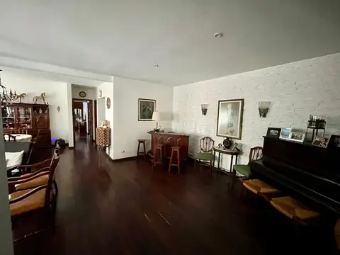 Casa 6 ambientes con 3 baños