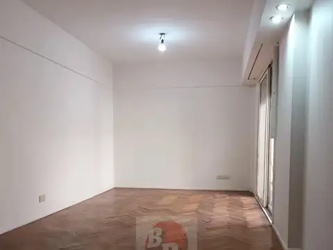 Avenida Caseros 700