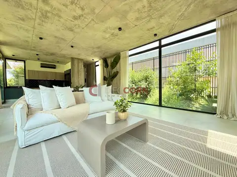Casa 4 ambientes con 3 baños