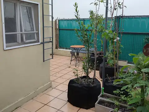 PH MUY CONFORTABLE 6 AMB / ESTUDIO/ PLAY/ COCHERA/ DETALLES DE CATEGORIA