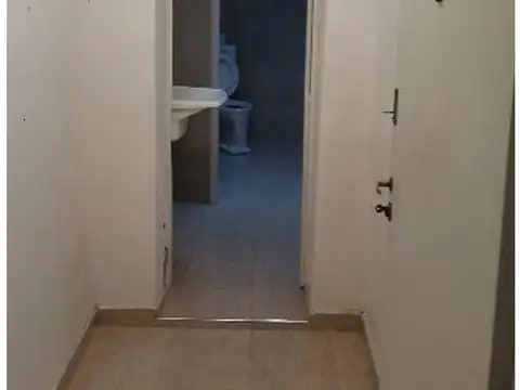 Local en venta sobre Av Rivadavia al 12000 a 3 cuadras de Li