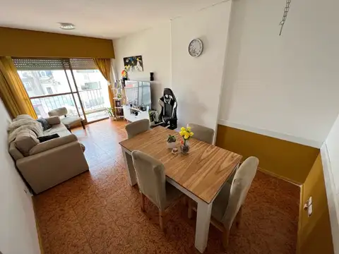 Departamento en  venta de 2 ambientes. Balcon. Muy luminoso. En la mejor ubicacion de San telmo.
