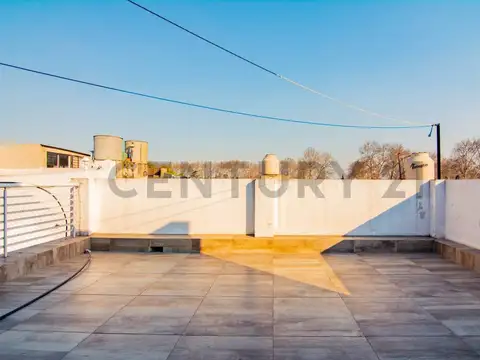 Casa de 2 dormitorios en venta - Av. Sabin 100