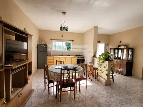 Casa en Venta en Villa Galicia, USD 270.000