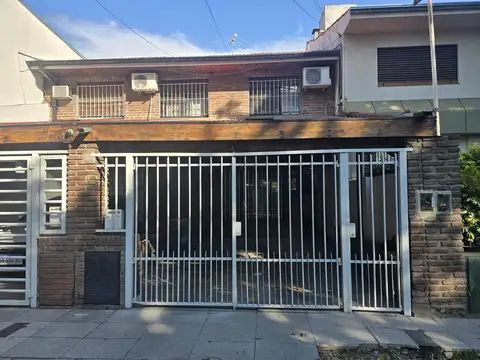 VENTA DÚPLEX 4 AMBIENTES EN VILLA ADELINA