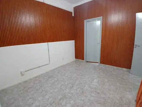 Esparza 100, Piso PB