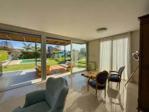 Casa en alquiler temporario en Villa Castells