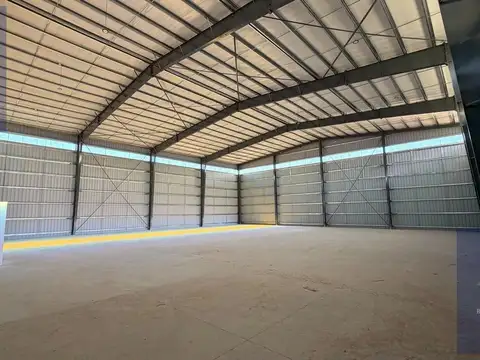 Nave Industrial en Moreno