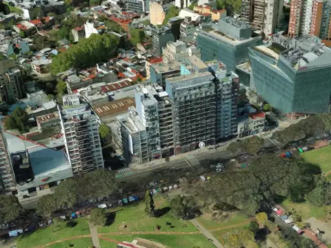 Avenida Corrientes e/ Concepción Arenal y Leiva