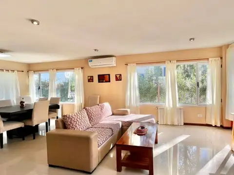 Casa en Venta en Carilo, USD 240.000