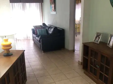 Depto Tipo Casa en Venta 40 años
