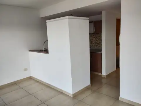 ALQUILA IMPECABLE DPTO 2 AMB CON BALCON Y COHERA, ZONA VILLA BOSH