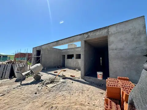 Casa en Venta en Nuevo URCA, USD 70.000